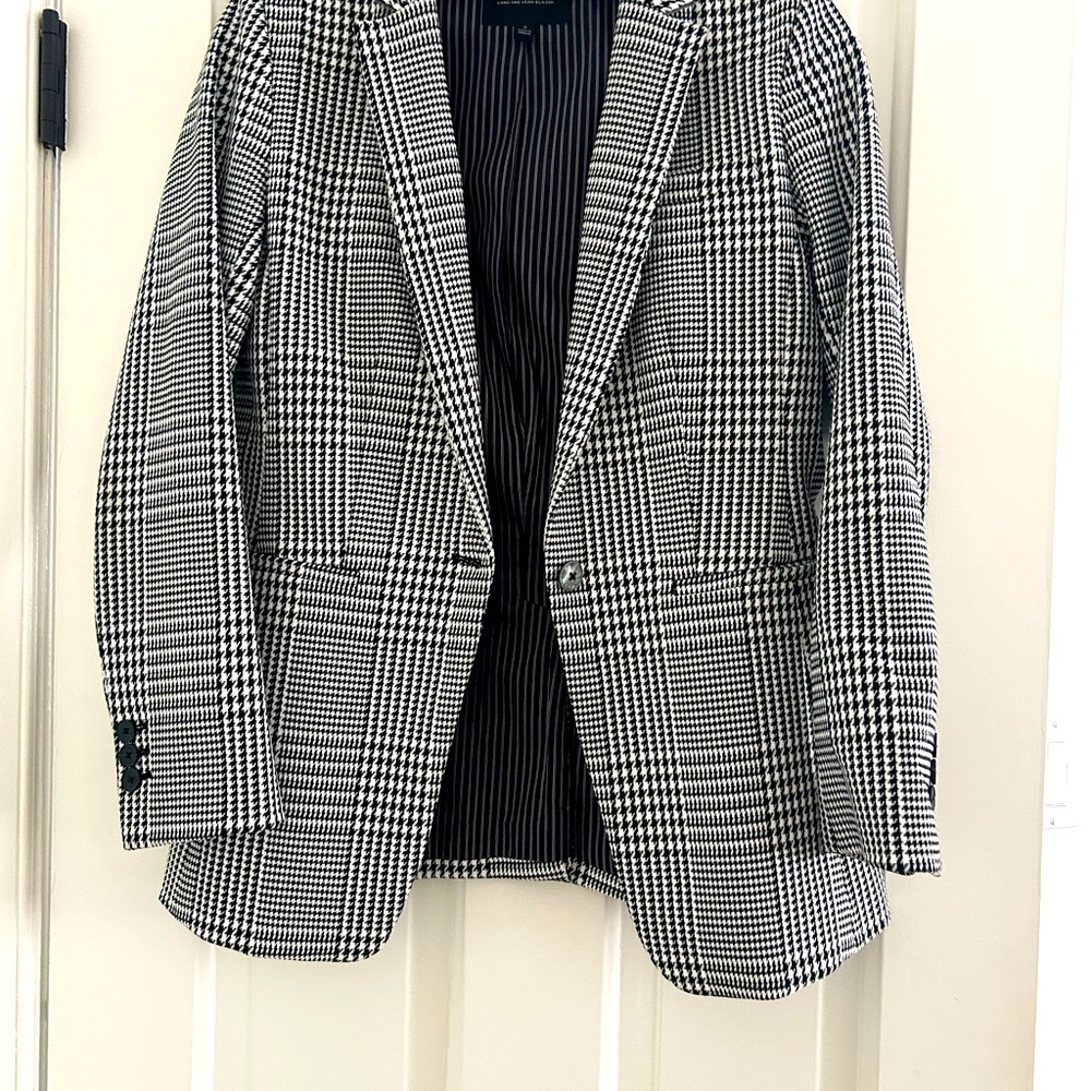 BANANA REPUBLIC fitted houndstooth blazer. - Picture 3 of 8
